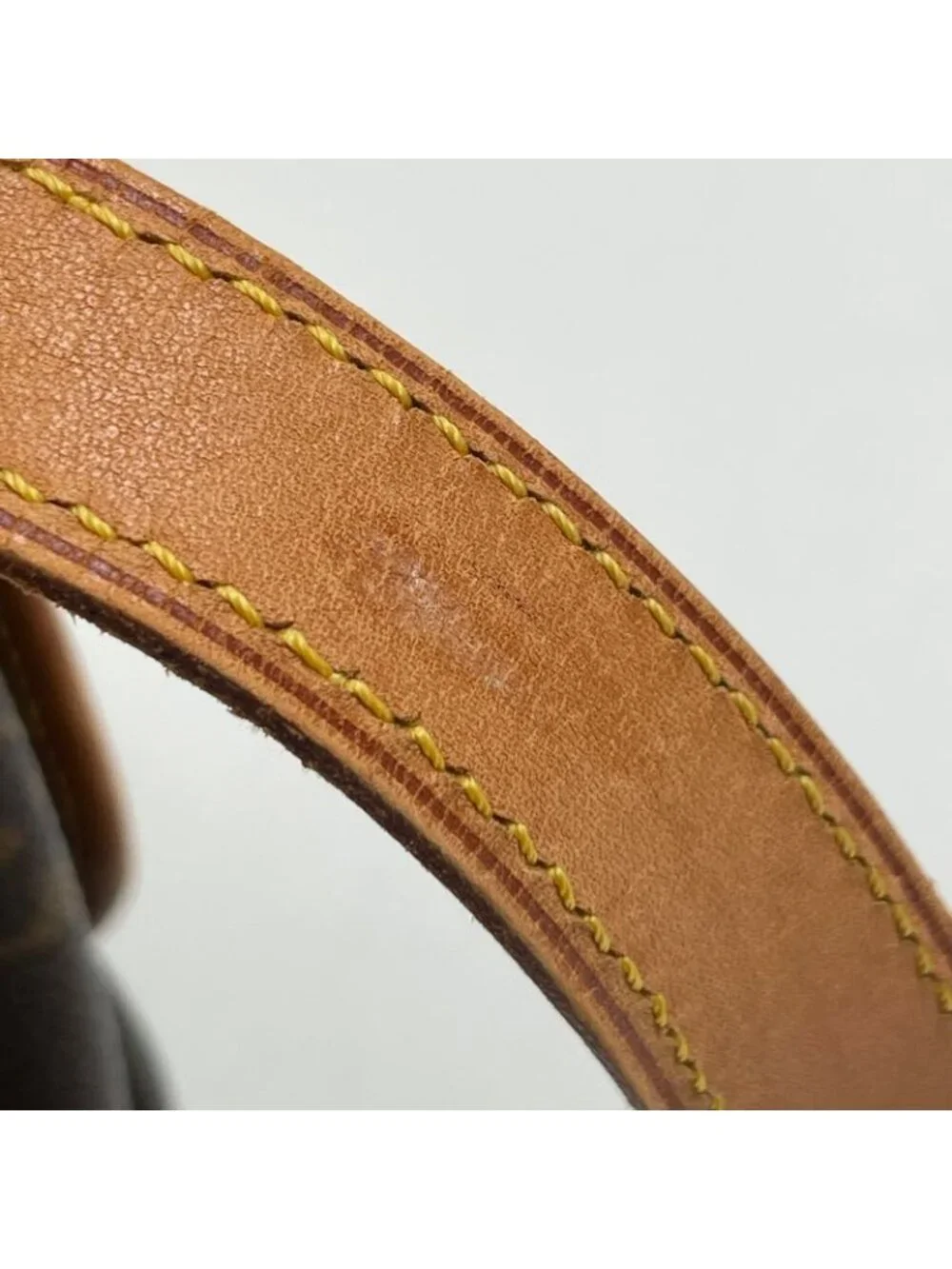 Louis Vuitton Saumur 30 Crossbody Shoulder Bag Monogram Brown - Picture 6 of 9